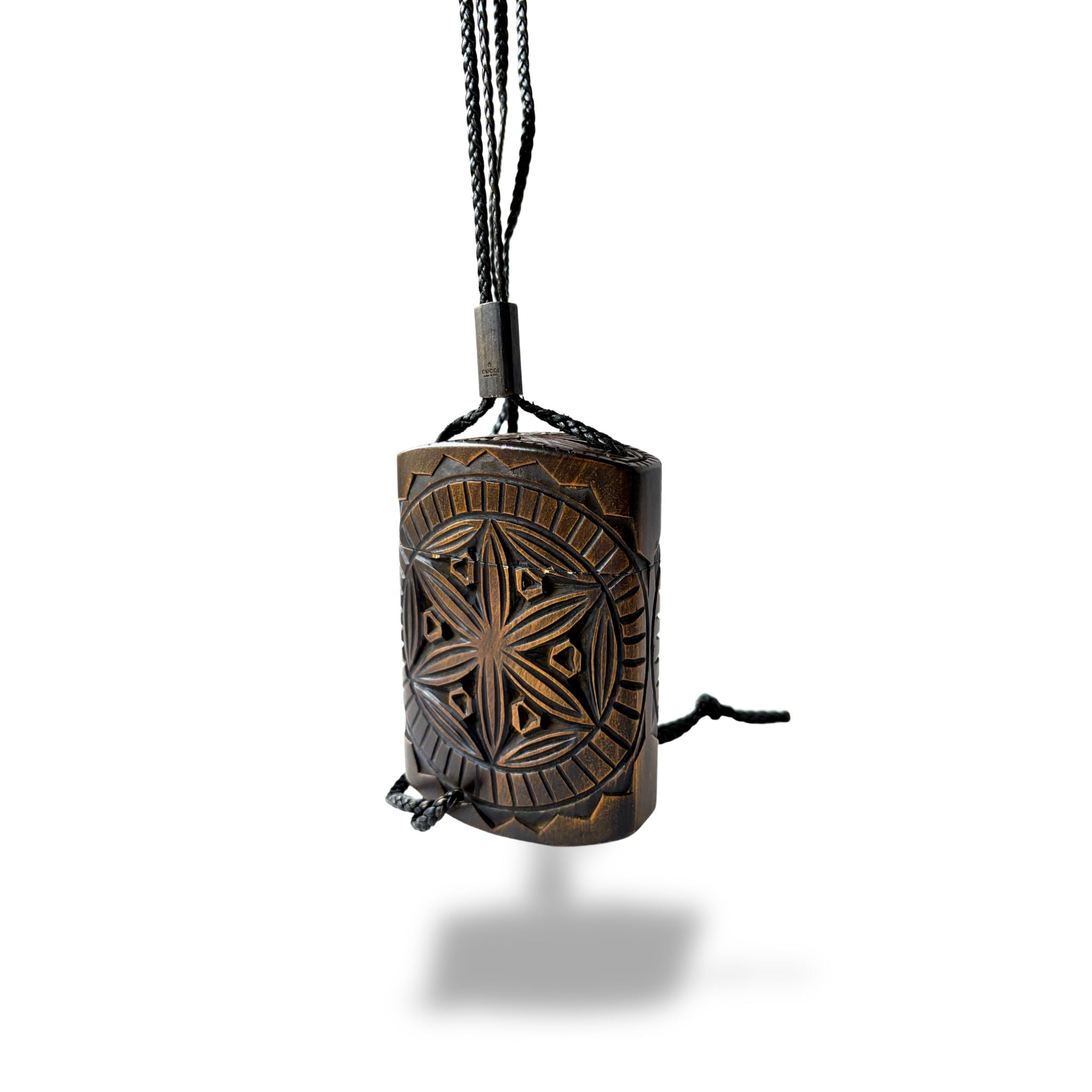 Mini sac pochette en bois sculpté Gucci by Tom Ford – Automne-Hiver 2002